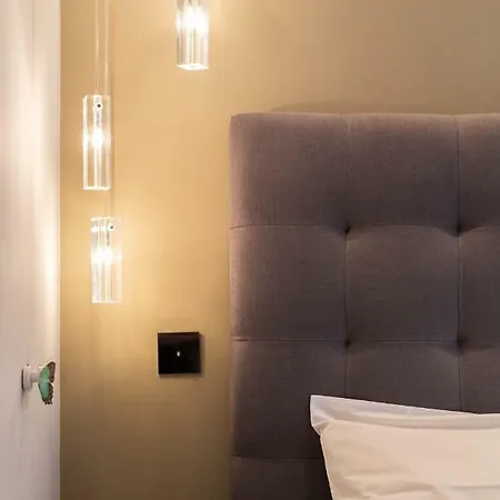 Апартаменты Vieux Port Канны